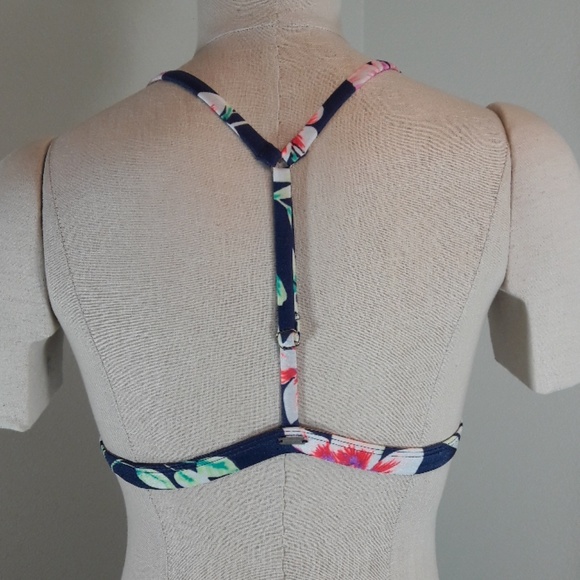 VS PINK Navy Blue Floral Bralette - Picture 3 of 8